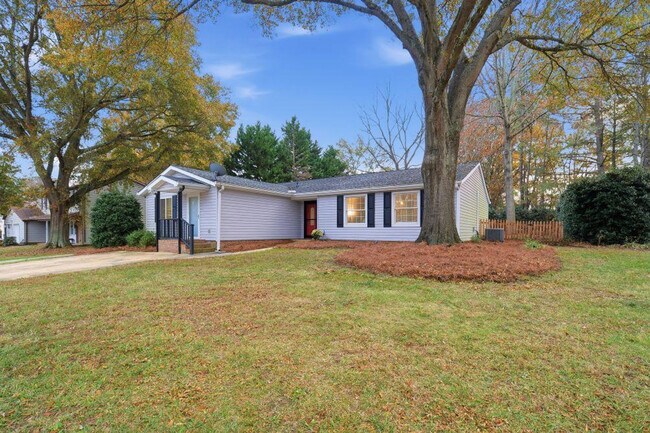 Building Photo - 7417 Shadowlake Dr