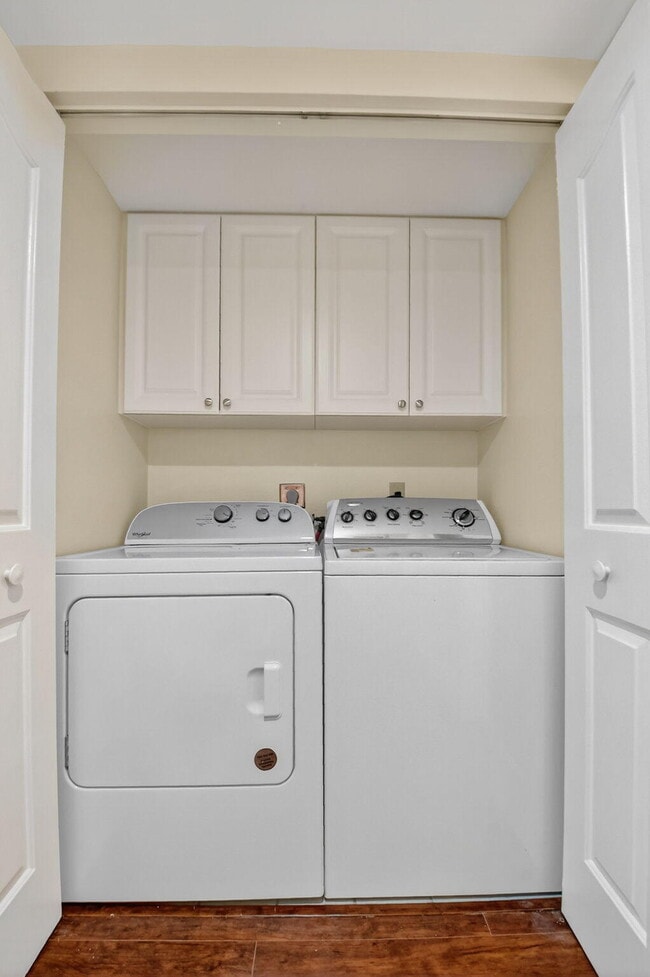 Building Photo - 203 Andover Ct