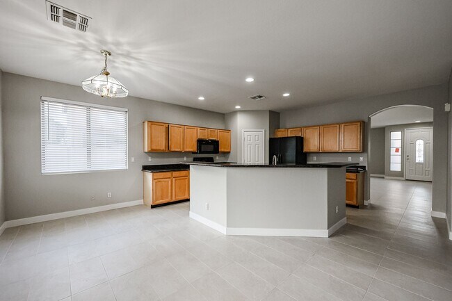 Building Photo - Location! Fully remodelled 4Bed/3Bath Home in Chandler, with pool