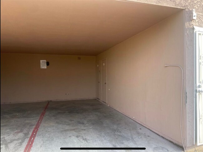Building Photo - 1206 W 20th Pl