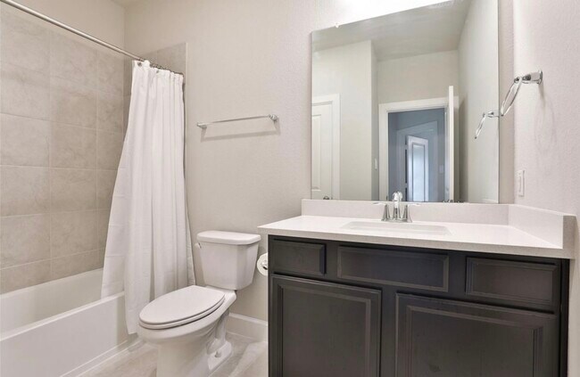 Building Photo - 2206 Bridgeport Path Dr