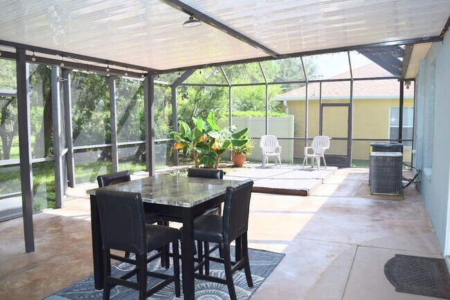 Building Photo - 7803 Blue Spring Dr