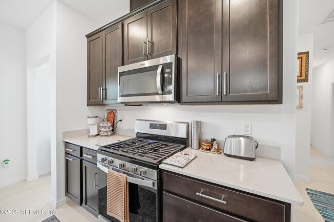 Building Photo - 607 Blind Oak Cir