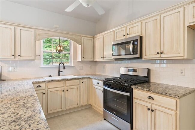 Building Photo - 14 Bryan Springs Rd SW