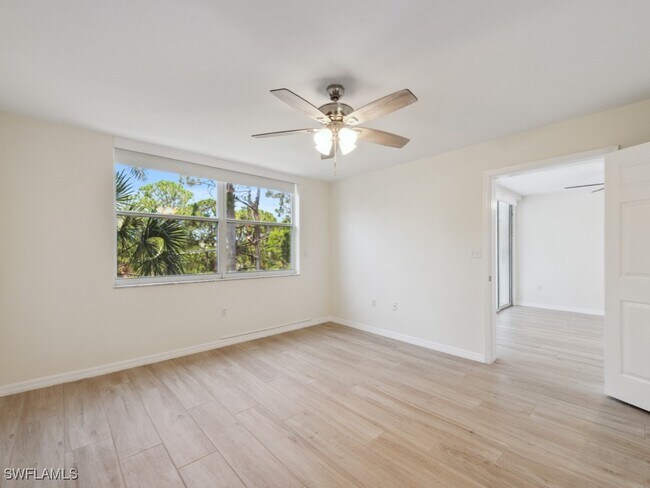 Building Photo - 285 Naples Cove Dr