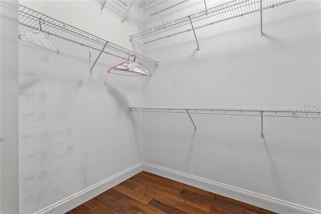 Building Photo - 1393 Stanfield Cove