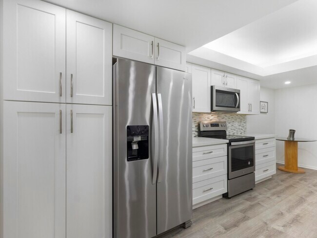 Building Photo - 955 Egret Cir