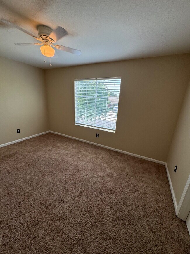 Building Photo - Beautiful 4-Bedroom Home with Spacious Backyard & Covered Patio