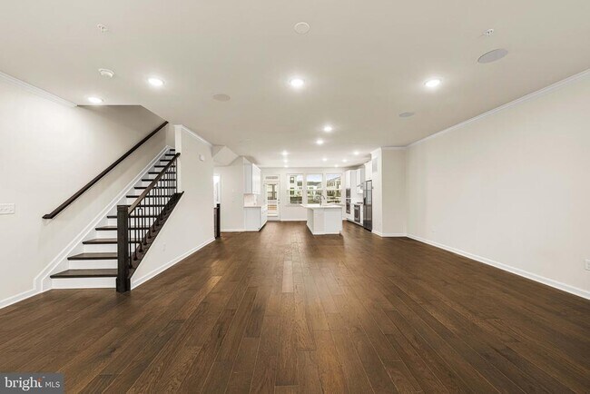 Building Photo - 105 Vaughn Dr