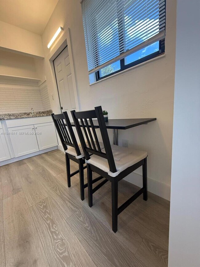 Building Photo - 125 NW 197th St