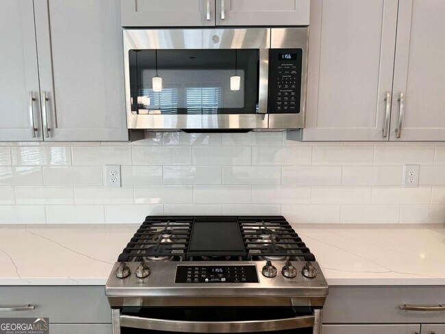 Building Photo - 1457 Halstead Pl