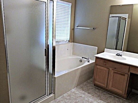 Building Photo - 2412 Hallie Ln