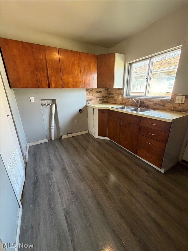 Building Photo - 3028 Northgate Ave