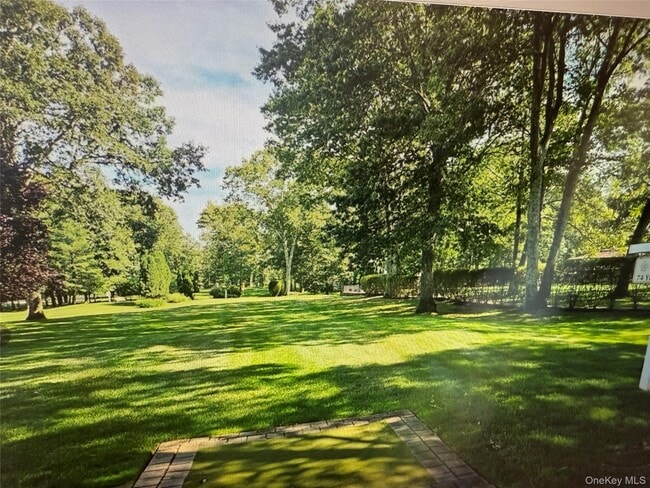 Building Photo - 333 Woodbridge Dr