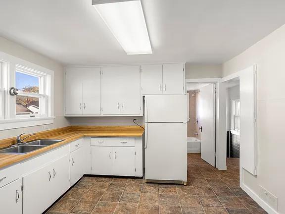 Building Photo - 1726 Iowa St