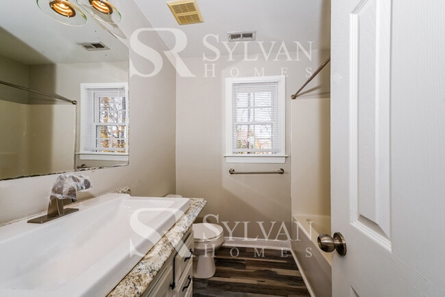 Building Photo - 14700 Blue Creek Pl