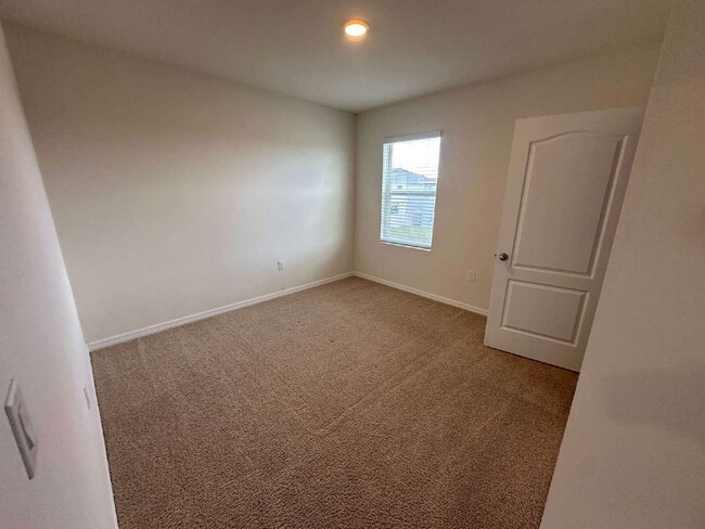 Building Photo - 4186 Looking Glass Pl