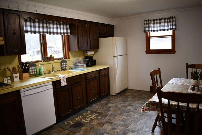 Building Photo - 45 Angel Brook Rd