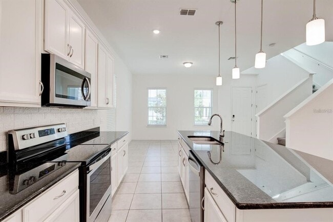 Building Photo - 14704 Seton Creek Blvd