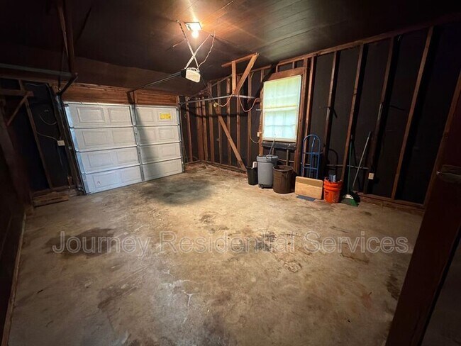 Building Photo - 430 Hallmark Rd