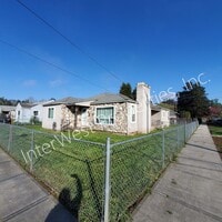 Building Photo - 3+bd 1.5 ba Single Level West Salem Home w...