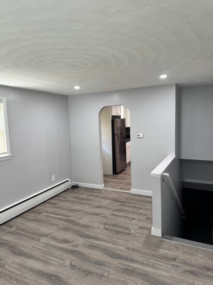 Building Photo - 29 Beechmont St
