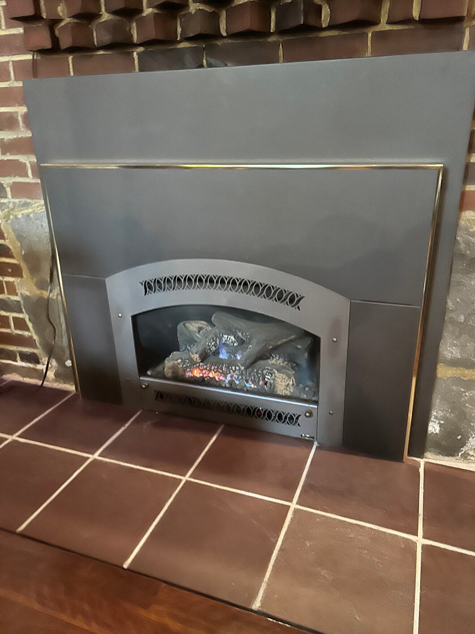 gas fireplace - 3846 NE Maywood Pl