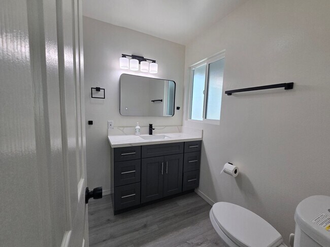 Building Photo - 1415 Boyden Ave