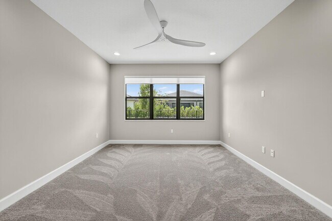 Building Photo - 12522 SW Emerald Estuary Ter