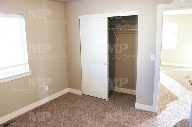 Building Photo - 2245 Adobe Dr