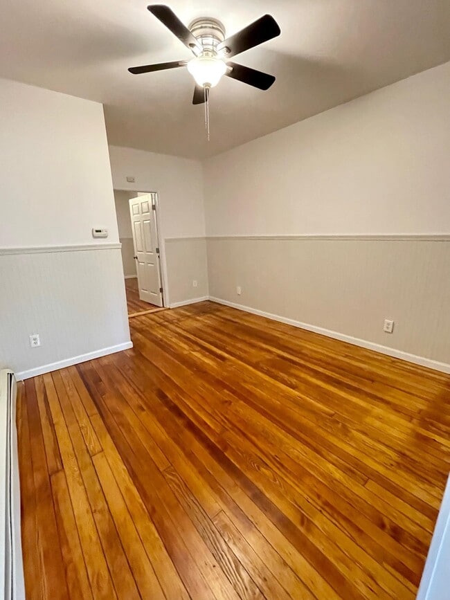 Building Photo - 27 Hopkins Ave