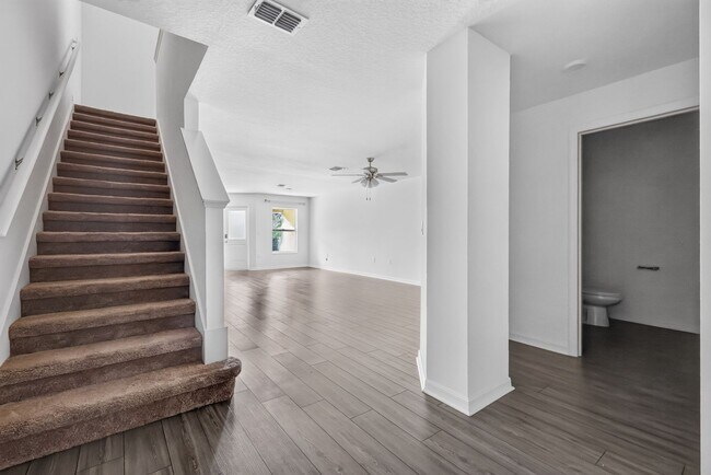 Building Photo - 1564 Wynford Cir