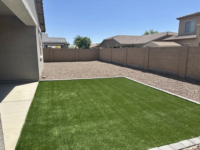 Building Photo - The 2 YEARS NEW 4 bedroom + 3 car garage r...