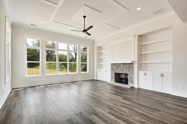 Building Photo - 5030 Jon Oak Dr