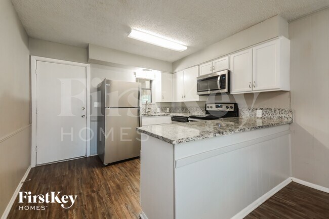 Building Photo - 2813 Silver Meadow Ln