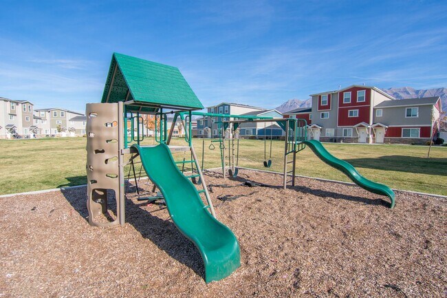 Building Photo - 190 E 630 N
