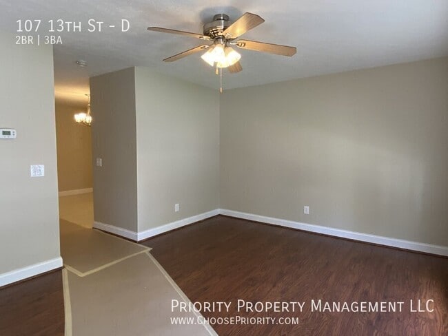 Building Photo - 107 13th St