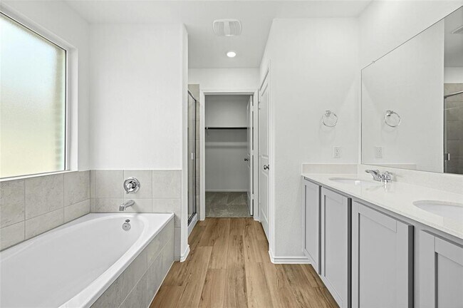 Building Photo - 2416 Four Waters Lp