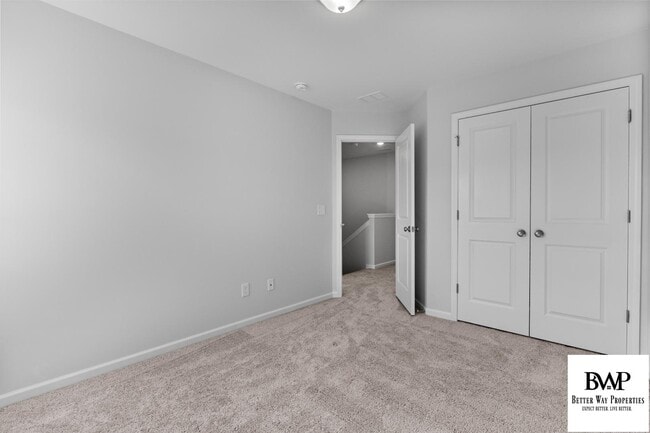 Building Photo - 1050 Astoria Dr