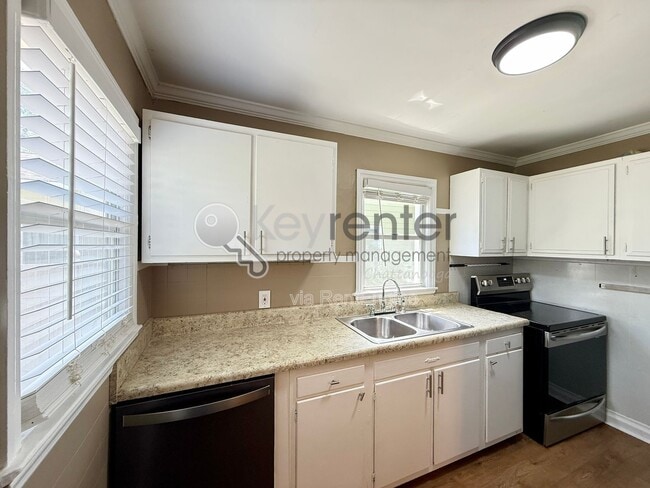 Building Photo - 308 Druid Ln