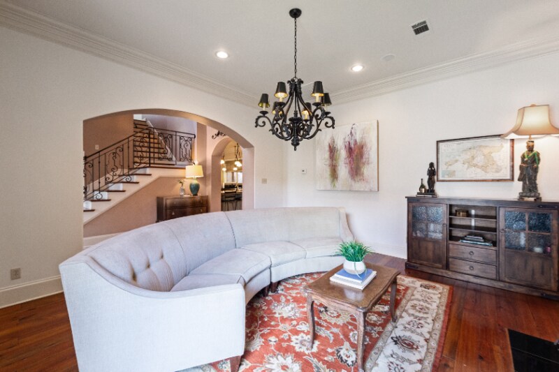 Building Photo - 118 W Bayou Pkwy