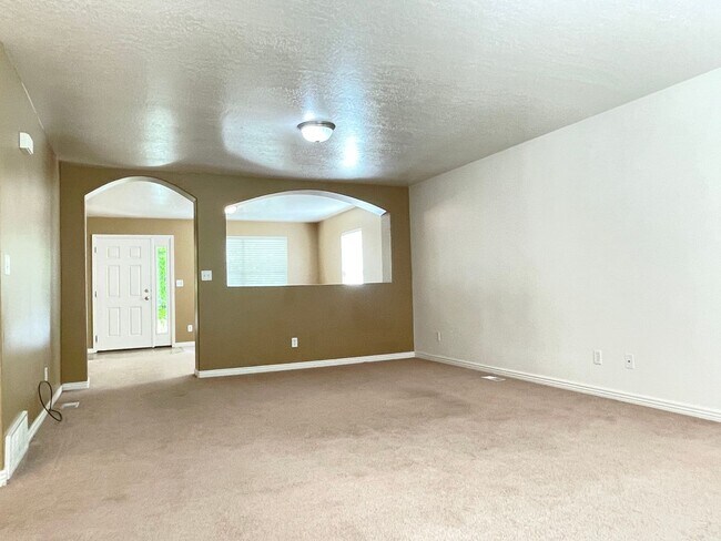 Building Photo - 5543 Copper Park Dr