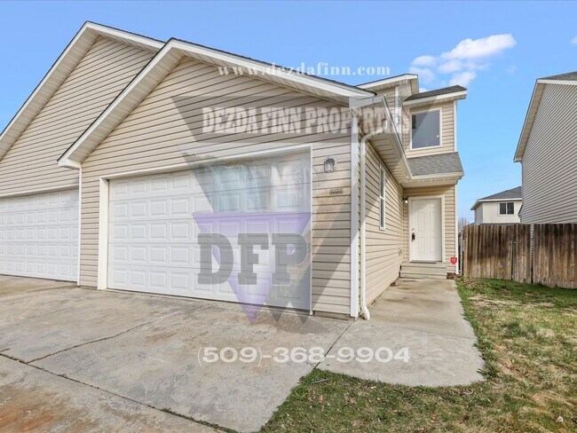 Primary Photo - 12222/12224 W. 9th Ave