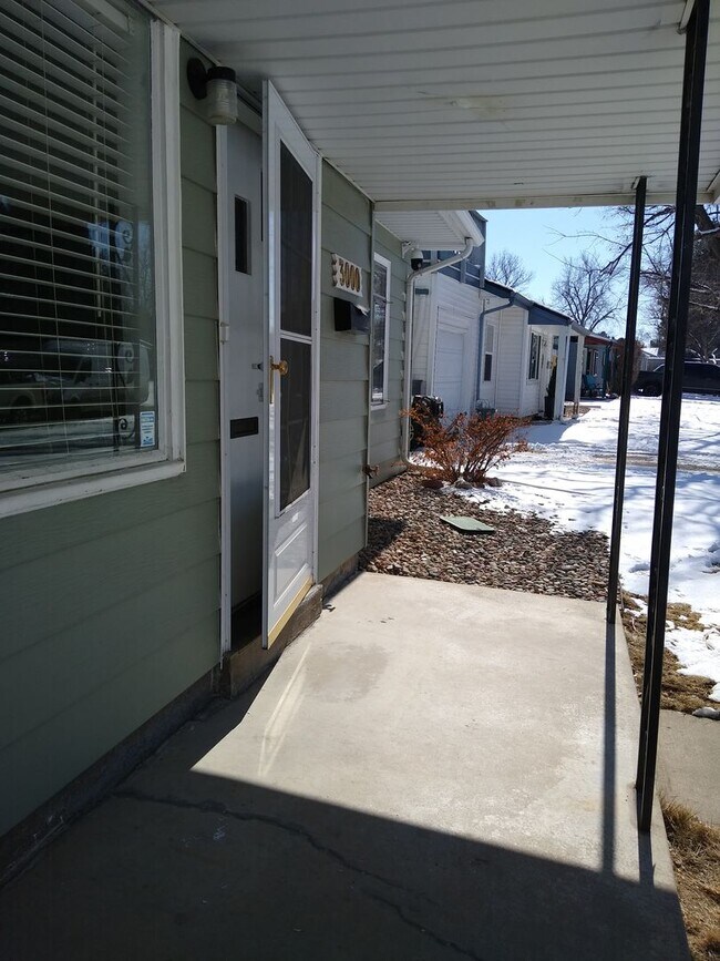 Building Photo - University Hills  Adorable 2 Bed 1 Bath Home with HUGE Fenced Yard, Central Air/Heat, Garage and ...
