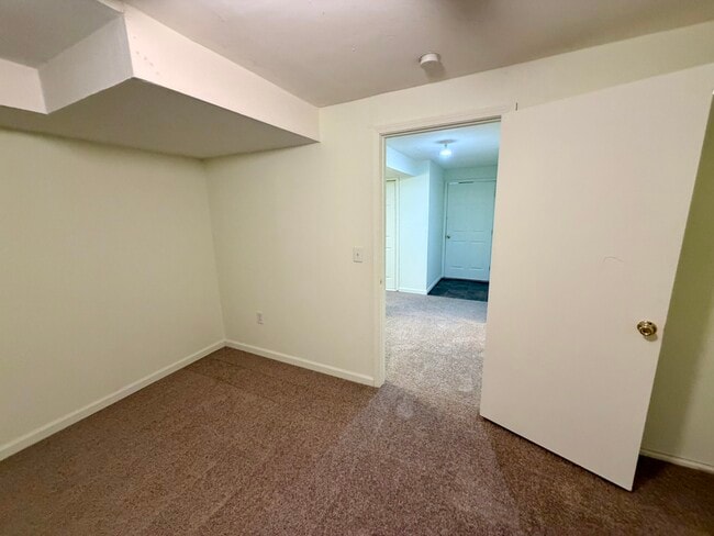 Building Photo - 571 SE 115th Rd