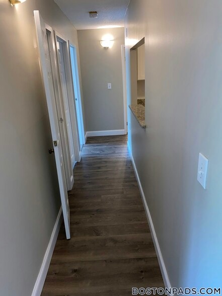Building Photo - 757 Highland Ave