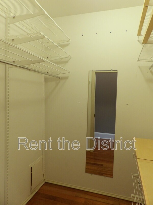 Building Photo - 1130 5th St NW