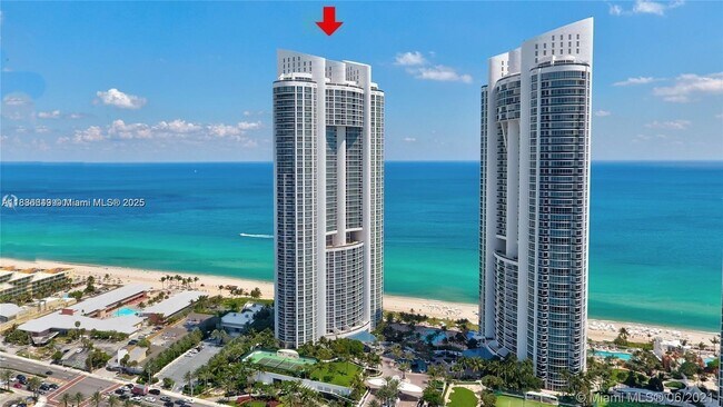 Building Photo - 18201 Collins Ave