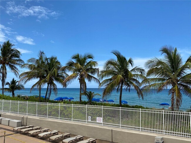 Building Photo - 1965 S Ocean Dr