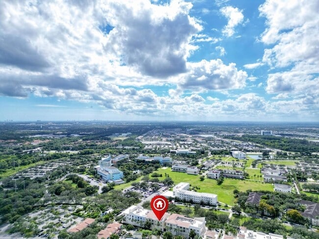 Building Photo - 1155 Main St